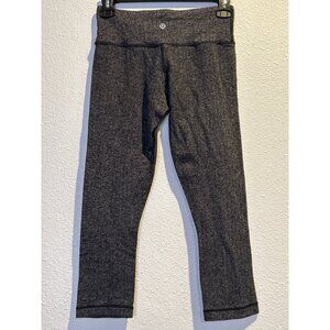 Lululemon (Womens 4) Black Gray Chevron Cropped Capri Leggings wunder